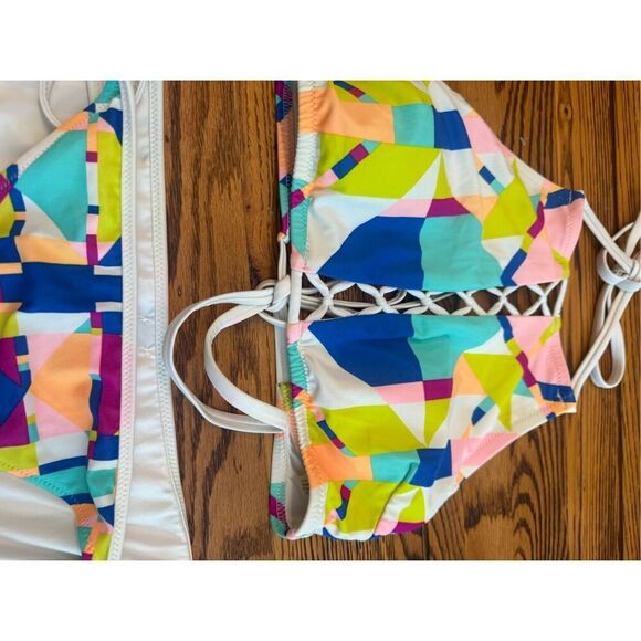 Victoria's Secret Multicolor Geometric High Neck Crisscross Bikini Top Medium - Picture 3 of 5